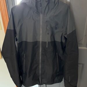 The North Face Men's Gore-Tex Two-Tone Black Raincoat